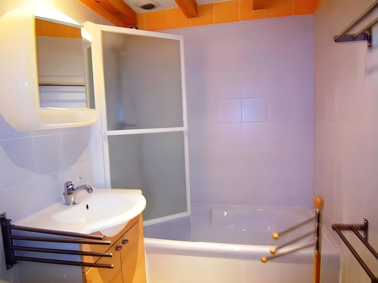 Tilleul Plaza Résidence BATHROOM