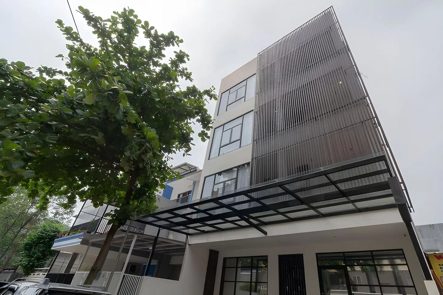 Urbanview Hotel Cengkareng Jakarta by RedDoorz EXTERIOR
