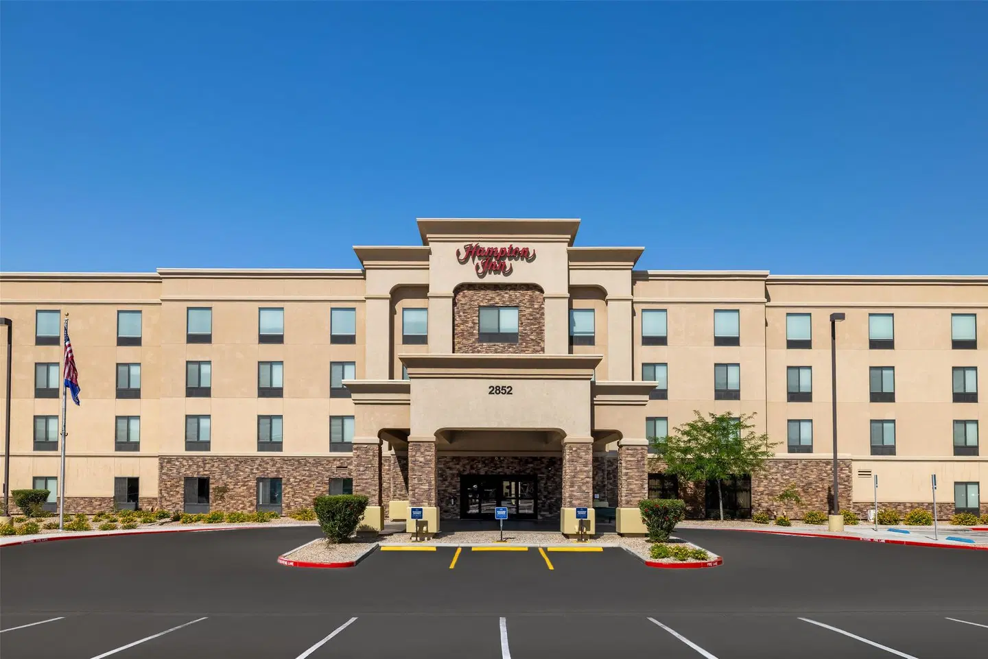 Hampton Inn Las Vegas/North Speedway EXTERIOR