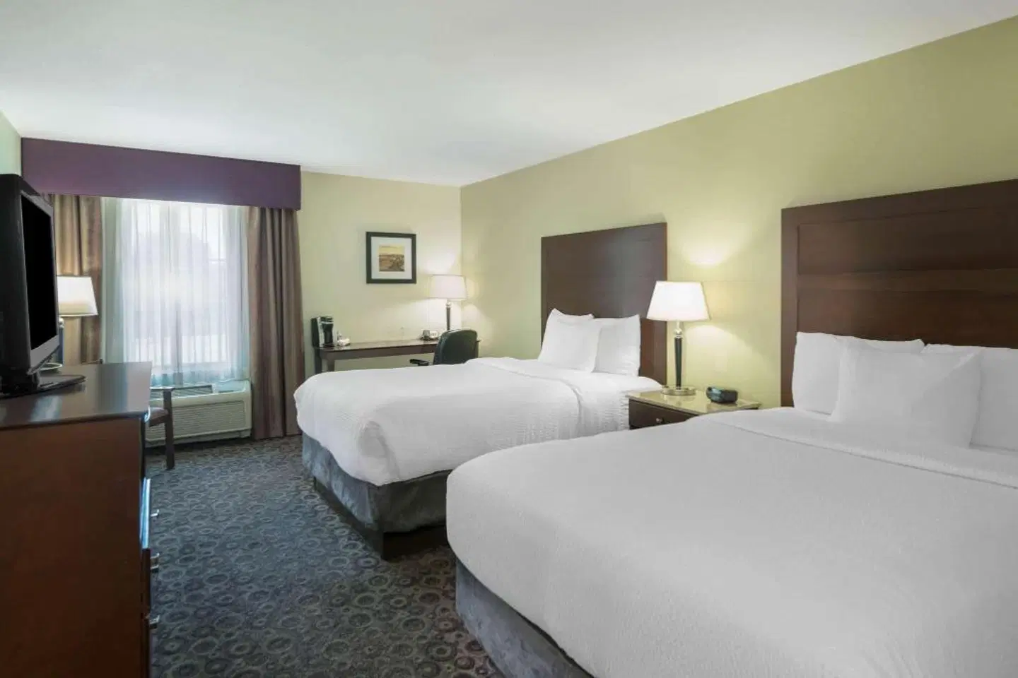 La Quinta Inn & Suites by Wyndham Las Vegas Airport South ROOM_EXAMPLE