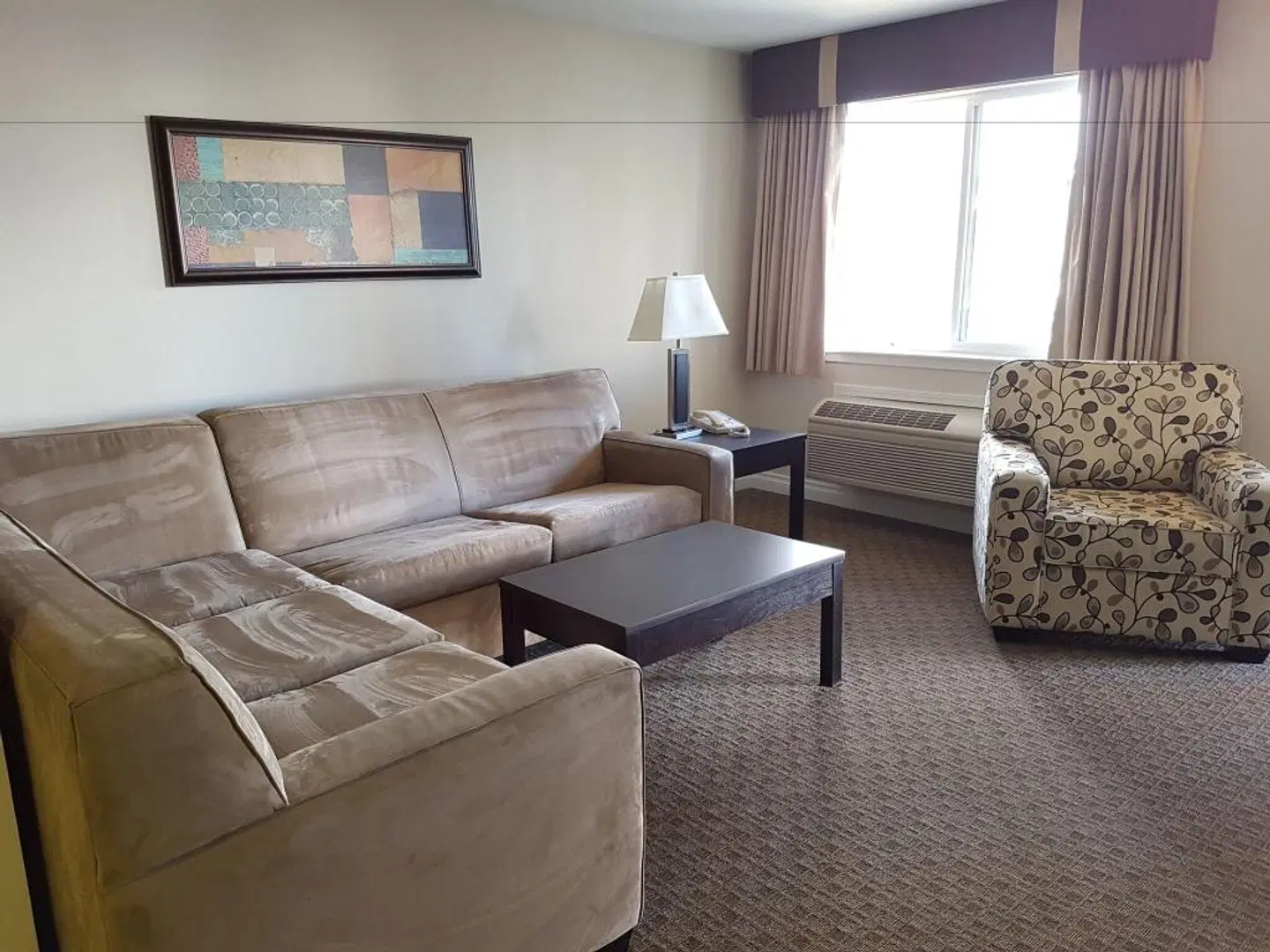 Kamloops Travelodge Mountview ROOM_EXAMPLE