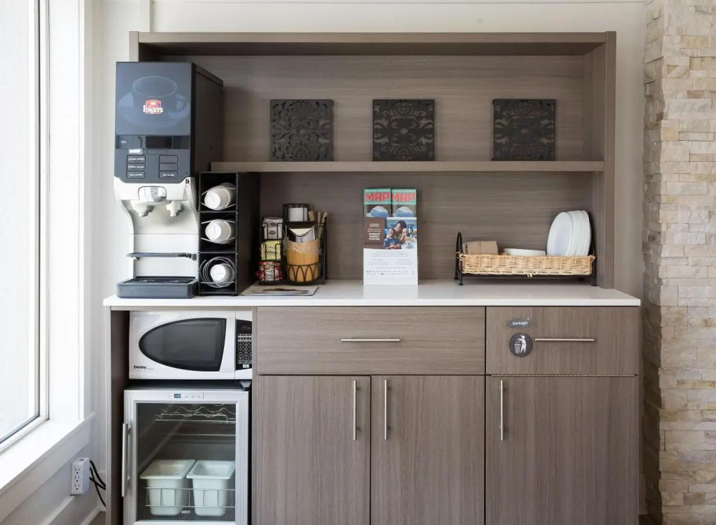 Days Inn by Wyndham Kelowna ROOM_EXAMPLE