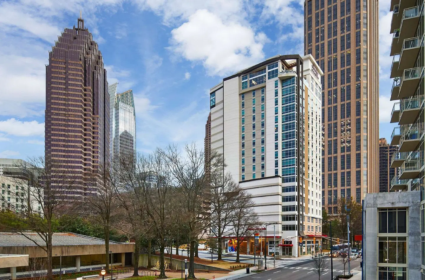 Hampton Inn & Suites Atlanta Midtown EXTERIOR