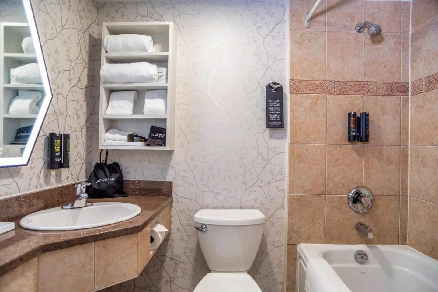 Old Orchard Inn Resort and Spa BATHROOM