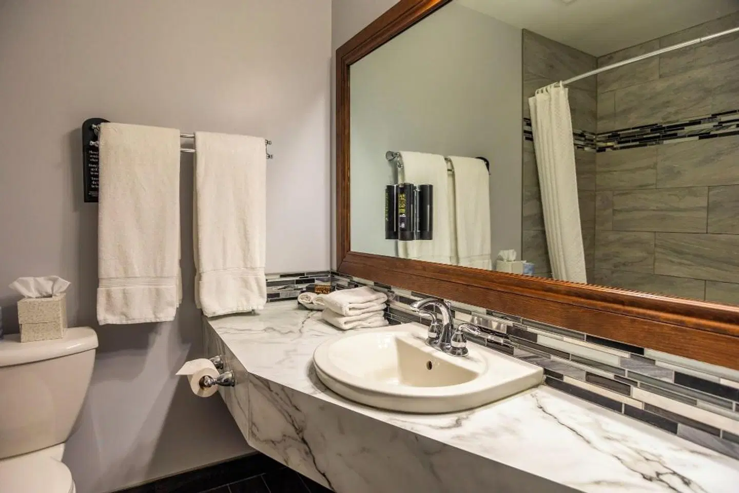 Old Orchard Inn Resort and Spa Badezimmer