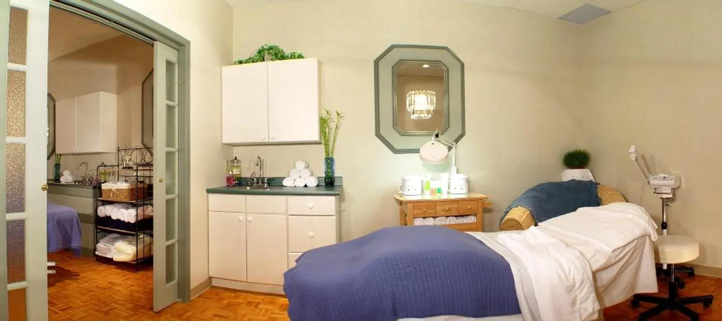 Old Orchard Inn Resort and Spa ROOM_EXAMPLE