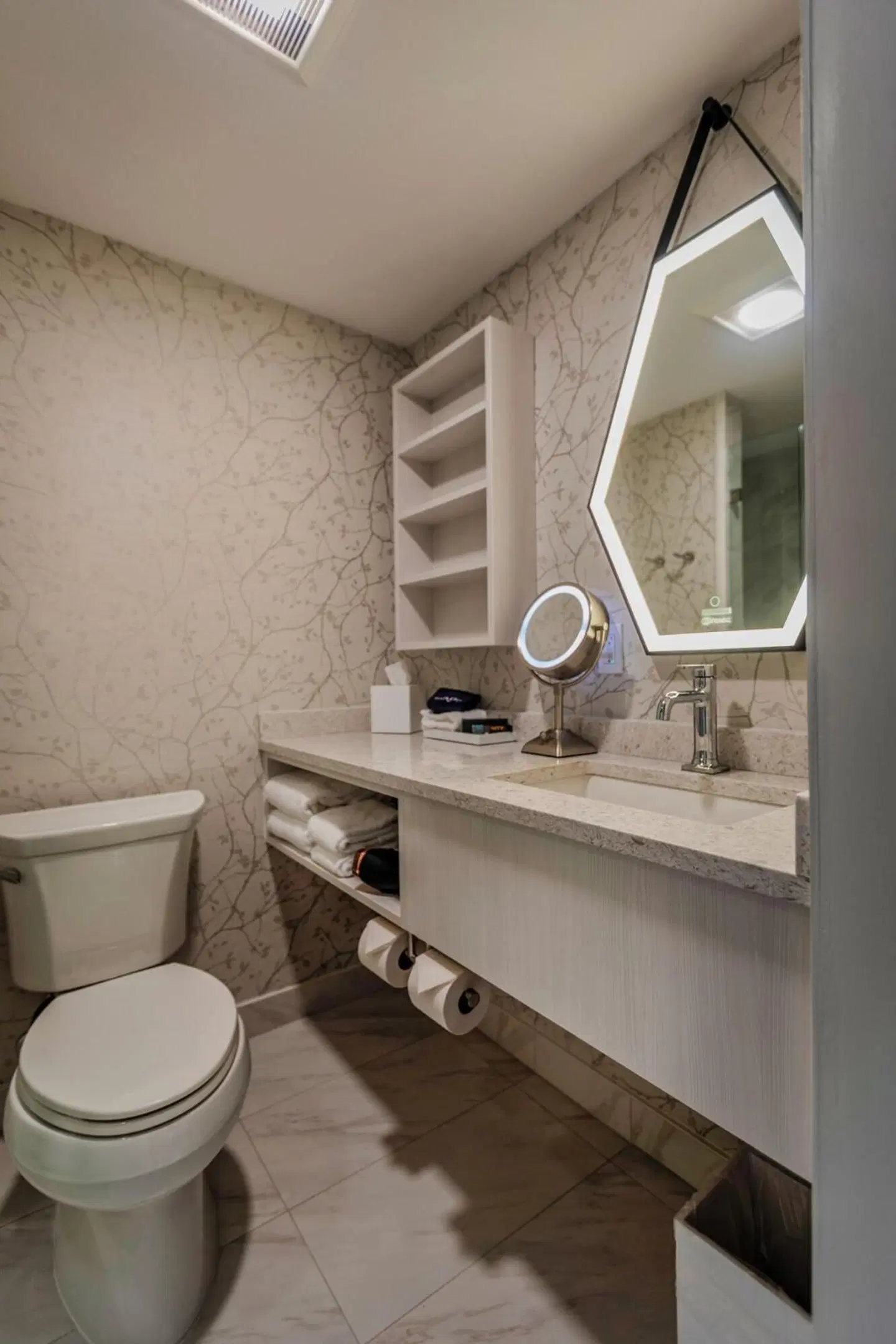 Old Orchard Inn Resort and Spa Badezimmer