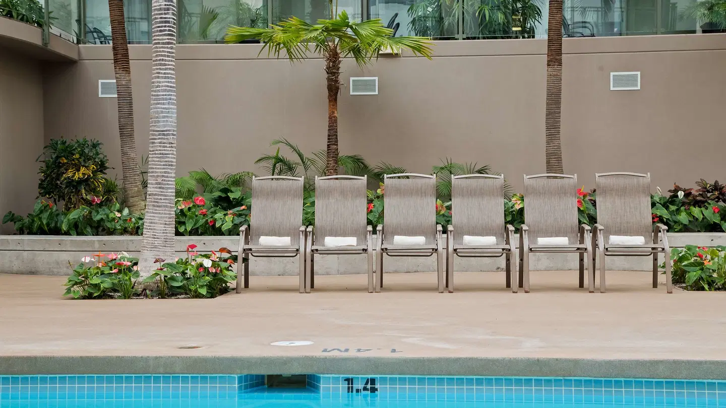 Best Western Plus Lamplighter Inn & Conference Center OUTDOOR_POOL