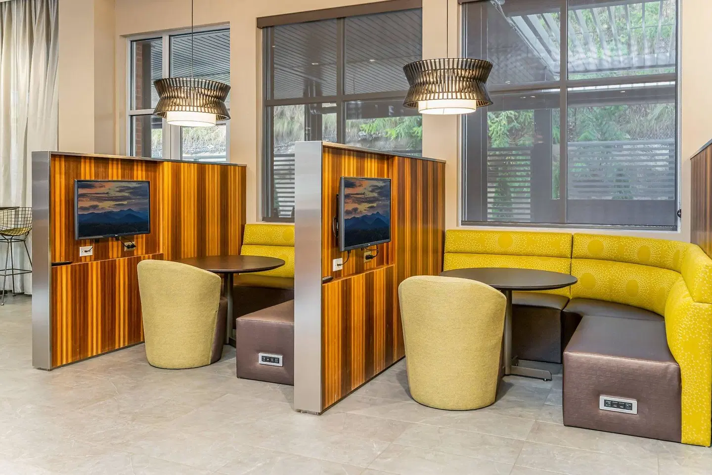 Courtyard Asheville Biltmore Village BAR