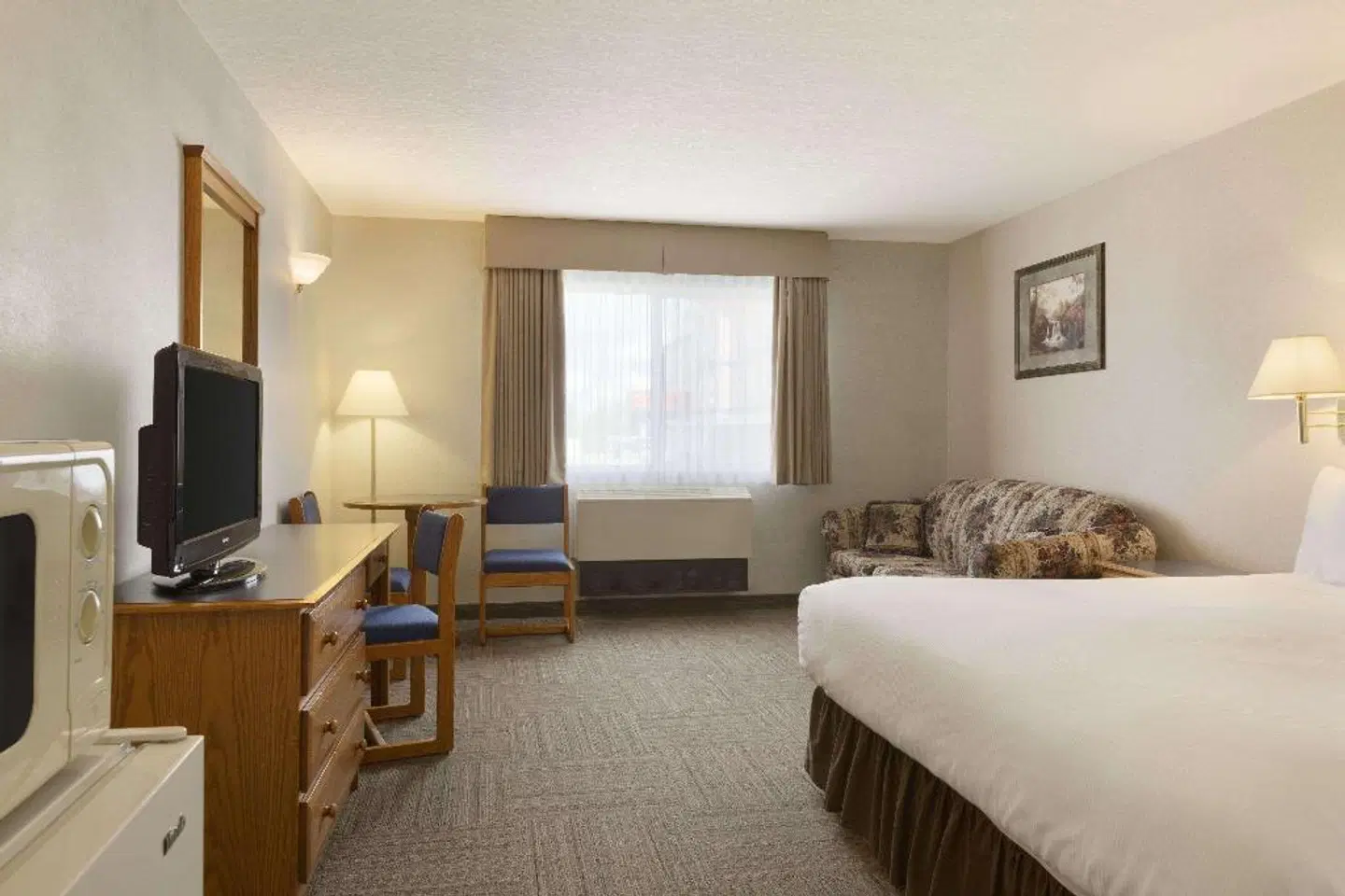 Days Inn Hinton-Jasper ROOM_EXAMPLE
