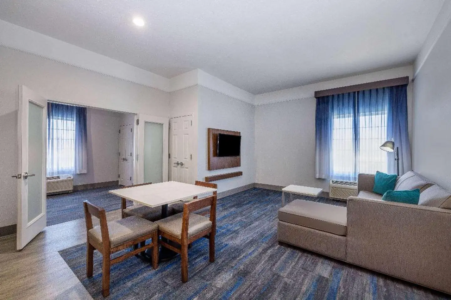 La Quinta Inn & Suites Saint George ROOM_EXAMPLE