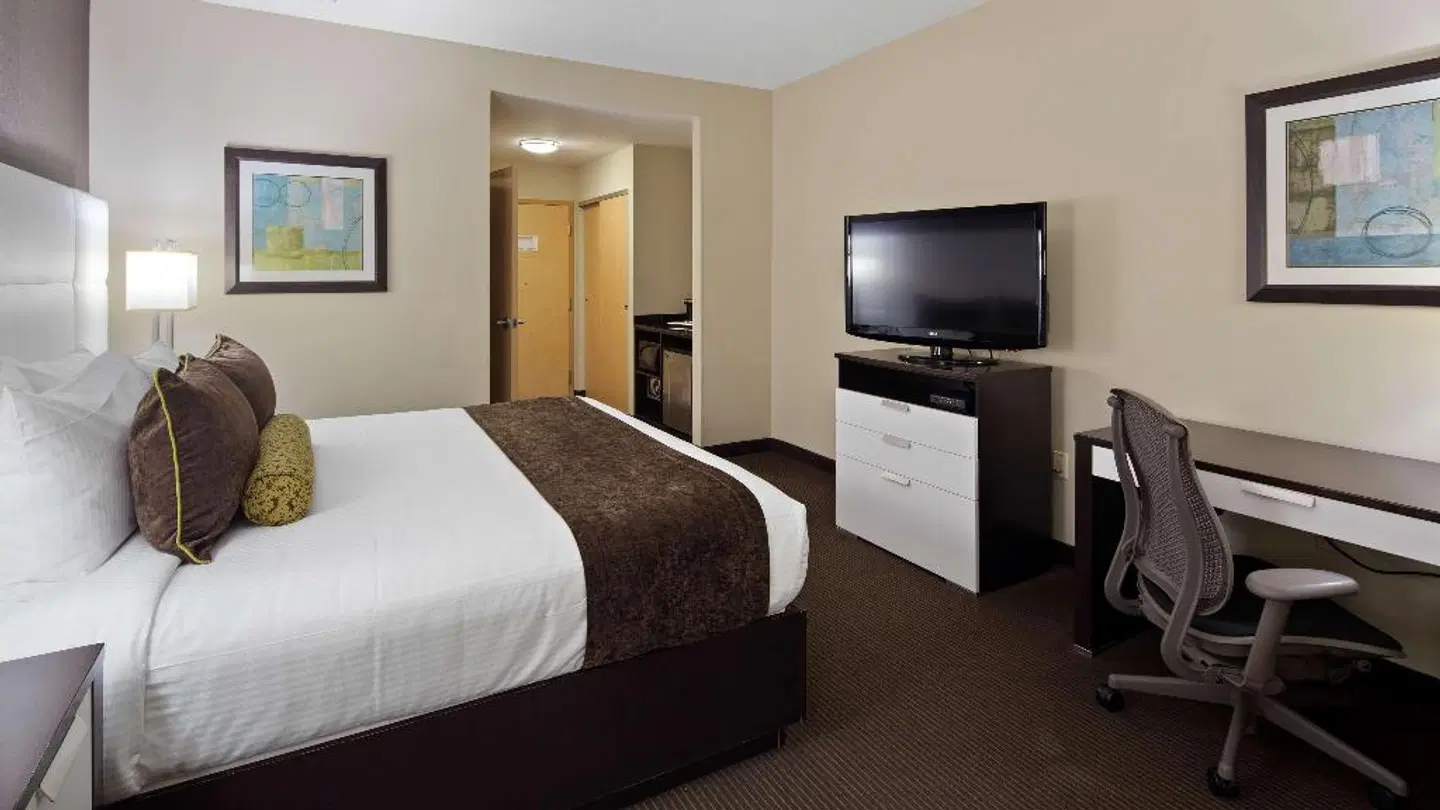 Best Western Premier Miami International Airport Hotel & Suites ROOM_EXAMPLE
