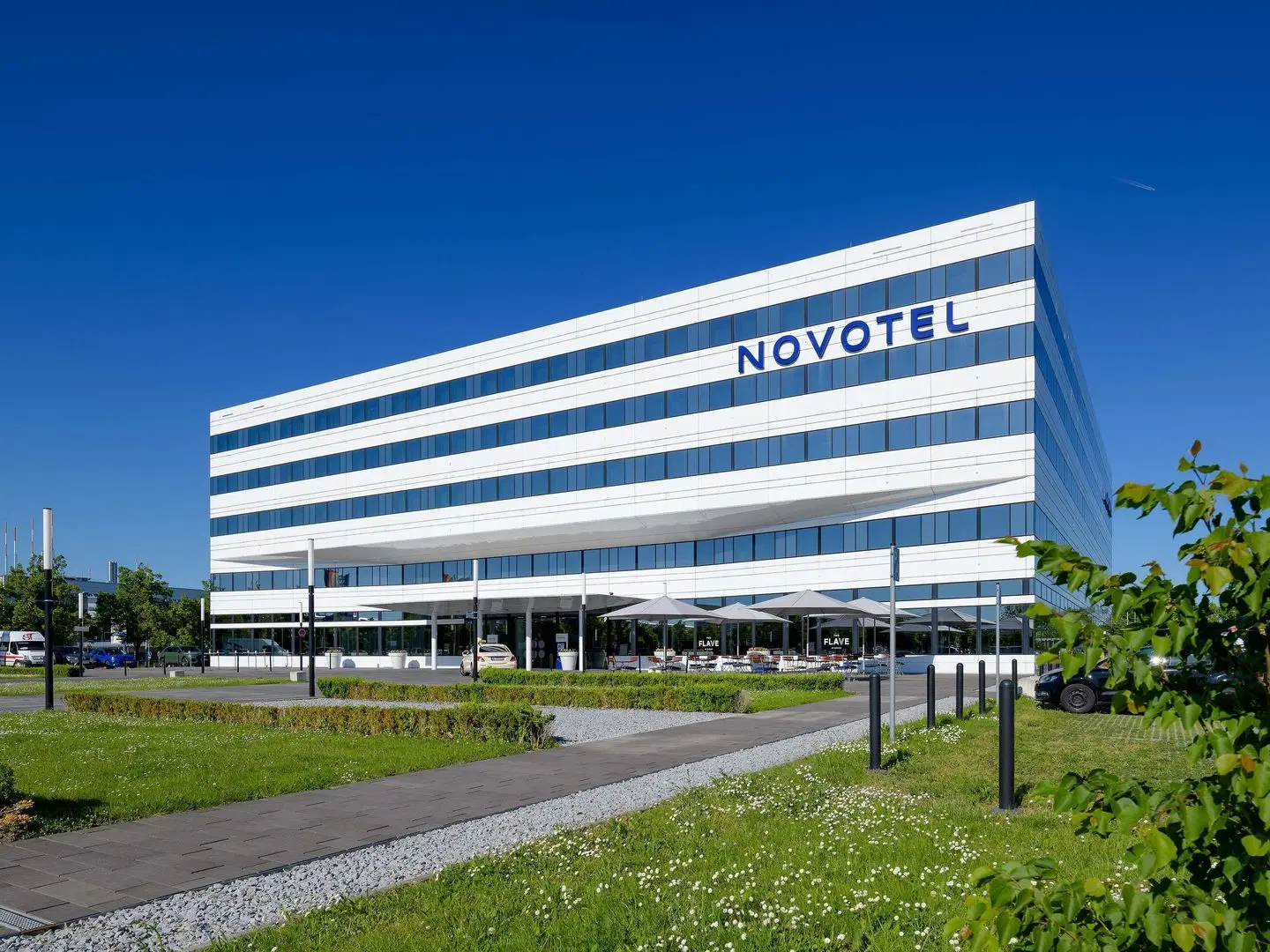 Novotel Munich Airport Hotel EXTERIOR