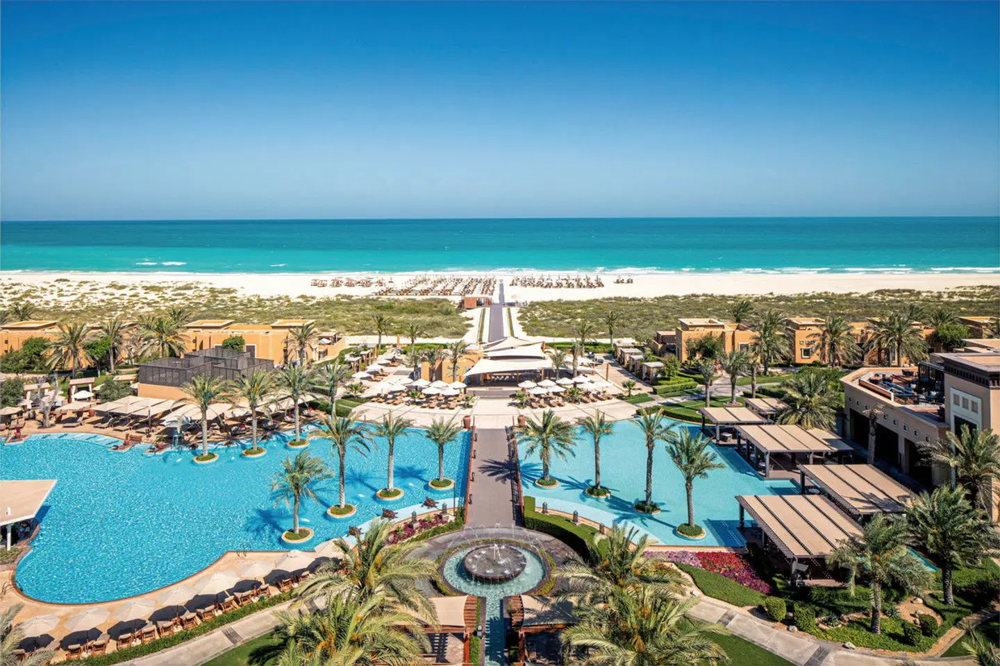 Saadiyat Rotana Resort & Villas OUTDOOR_POOL