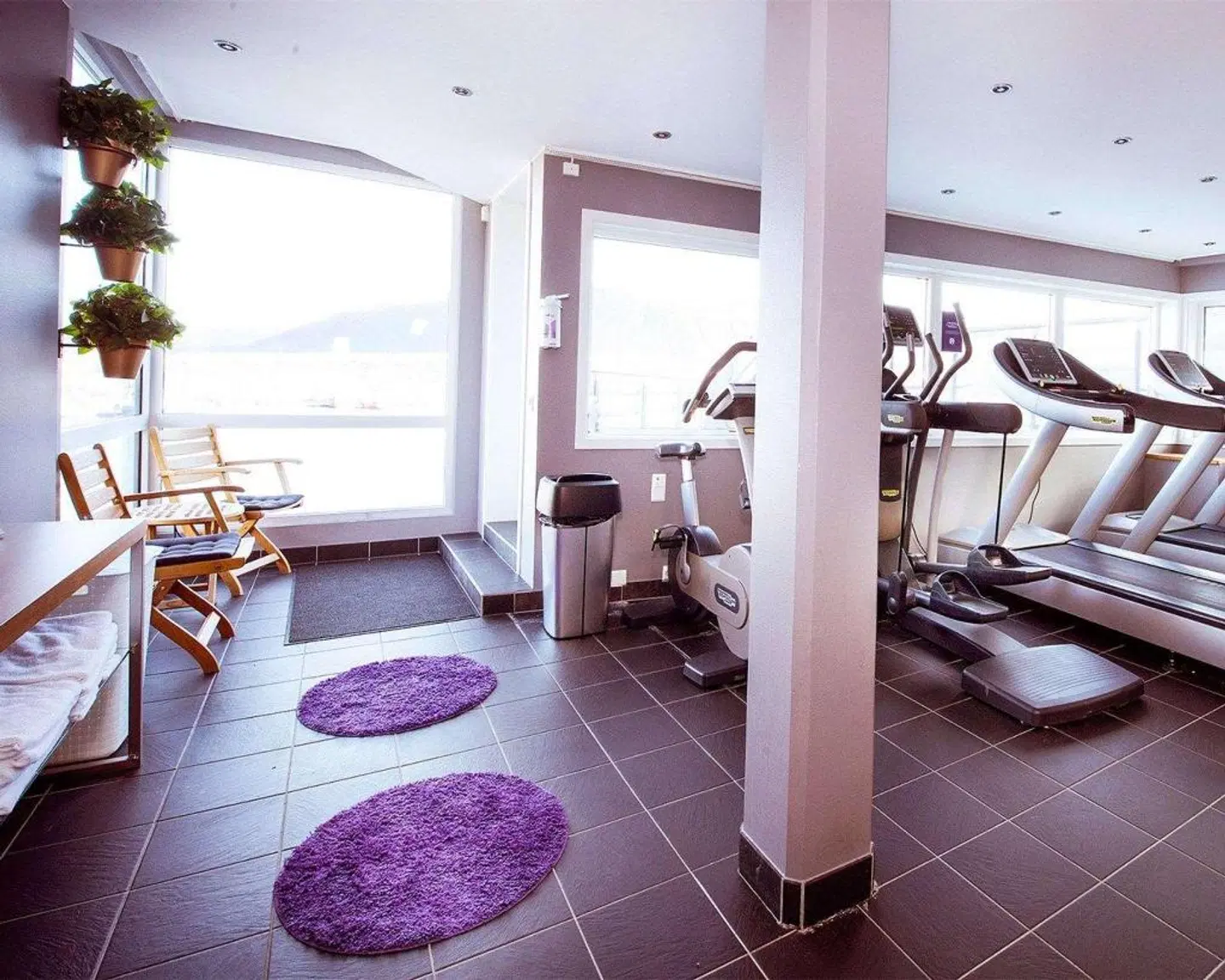 Clarion Collection Hotel Aurora BATHROOM