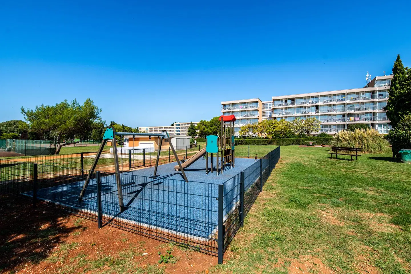 Arena Hotel Holiday SPORTS_AND_LEISURE