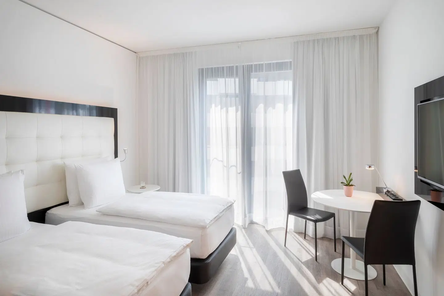 INNSiDE Frankfurt Ostend ROOM_EXAMPLE