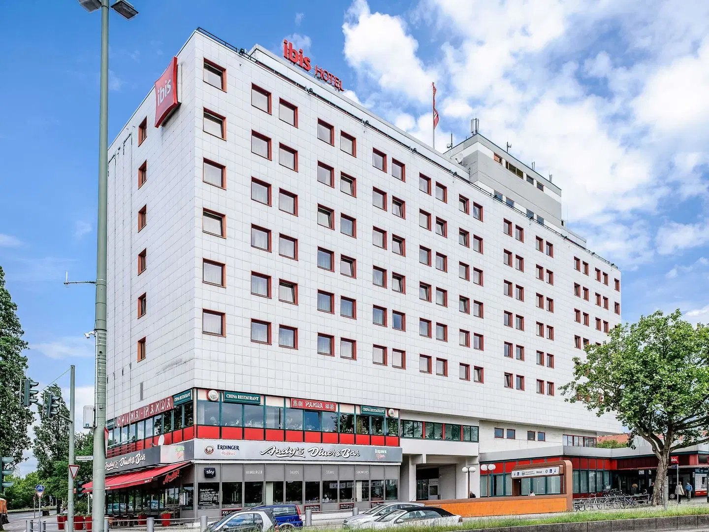 ibis Berlin Messe EXTERIOR