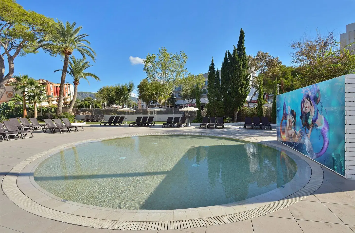 Sol Katmandú Park & Resort OUTDOOR_POOL