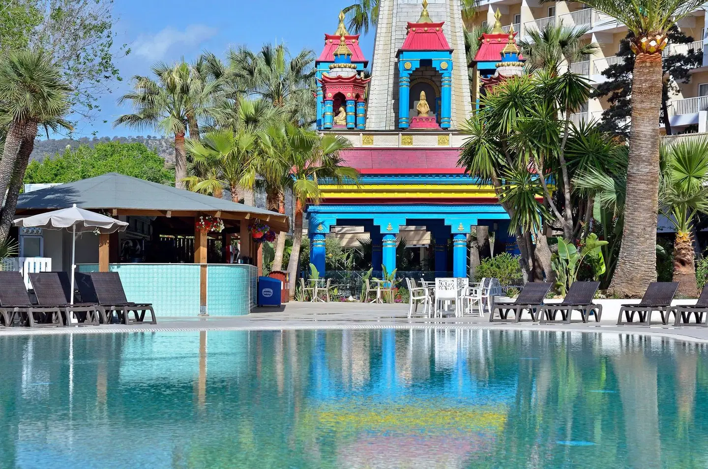 Sol Katmandú Park & Resort OUTDOOR_POOL