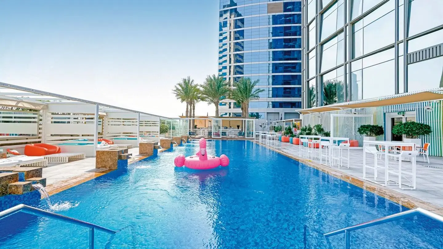 Media One Hotel OUTDOOR_POOL