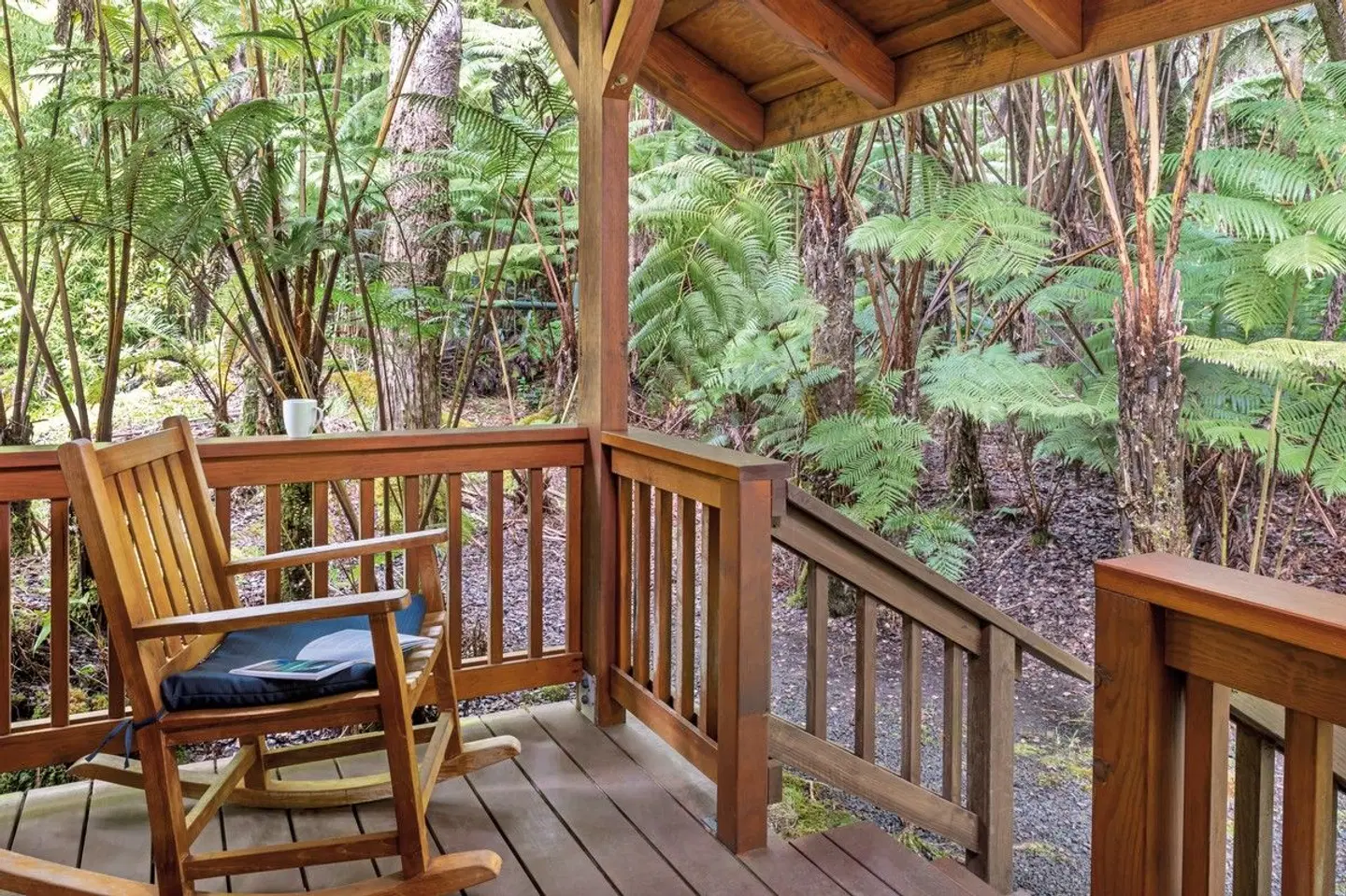 Volcano Village Lodge TERRACE