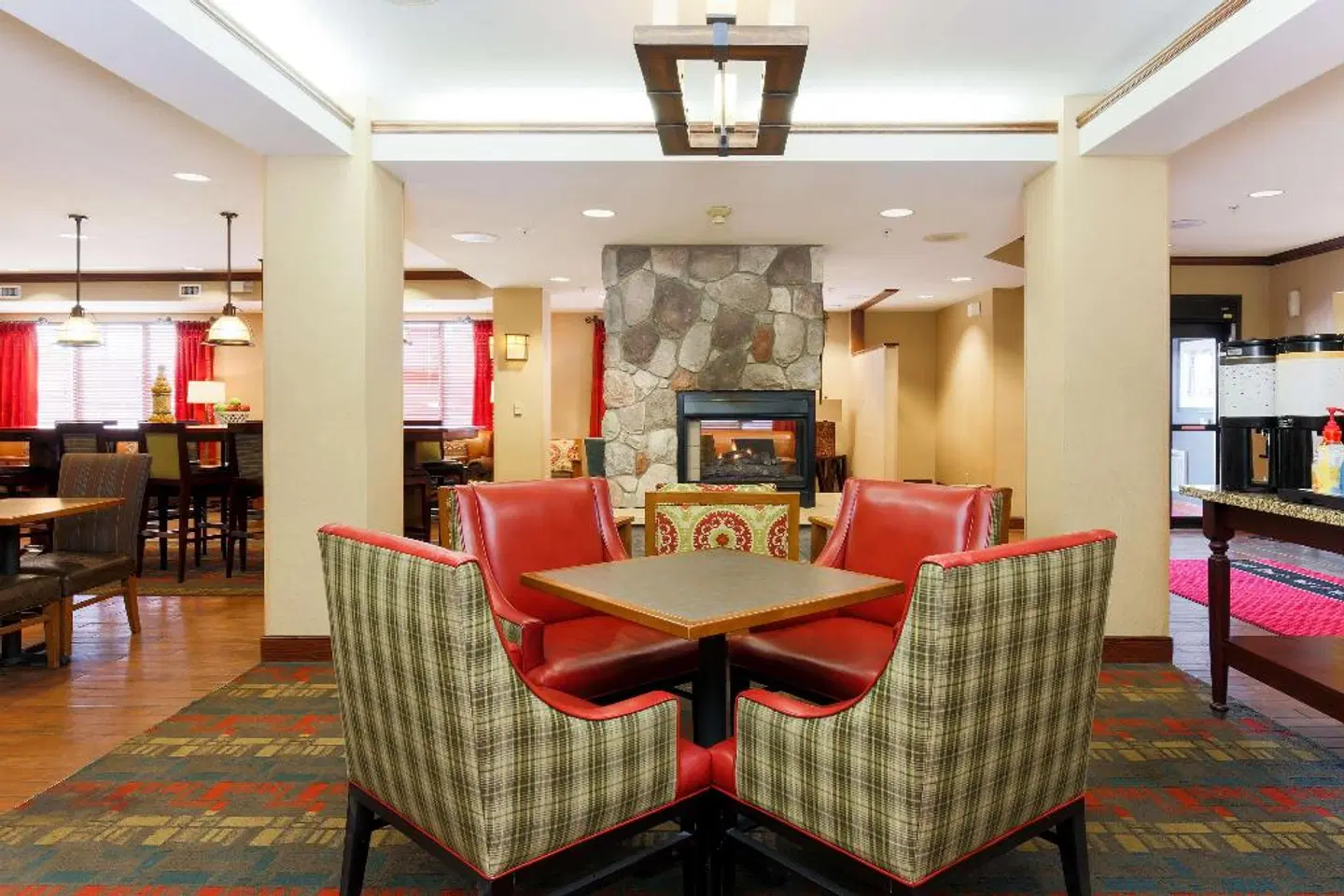 Hampton Inn Anchorage LOUNGE_LOBBY