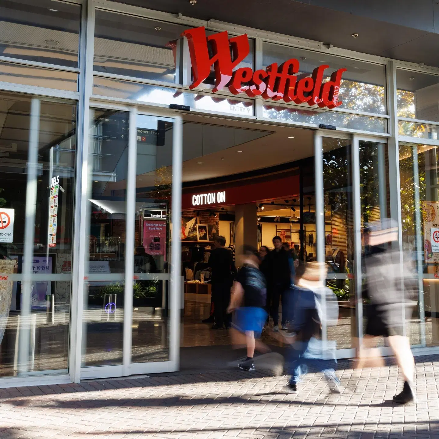 The Towers on the Park EXTERIOR