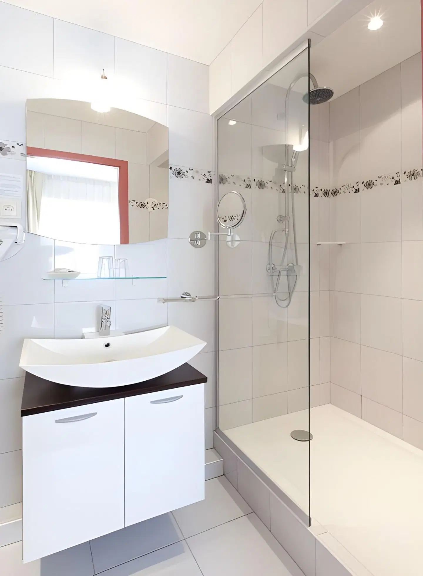 Couvent du Franciscain BATHROOM