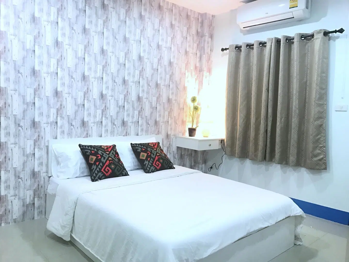 Ing Hmon Non Sabai ROOM_EXAMPLE