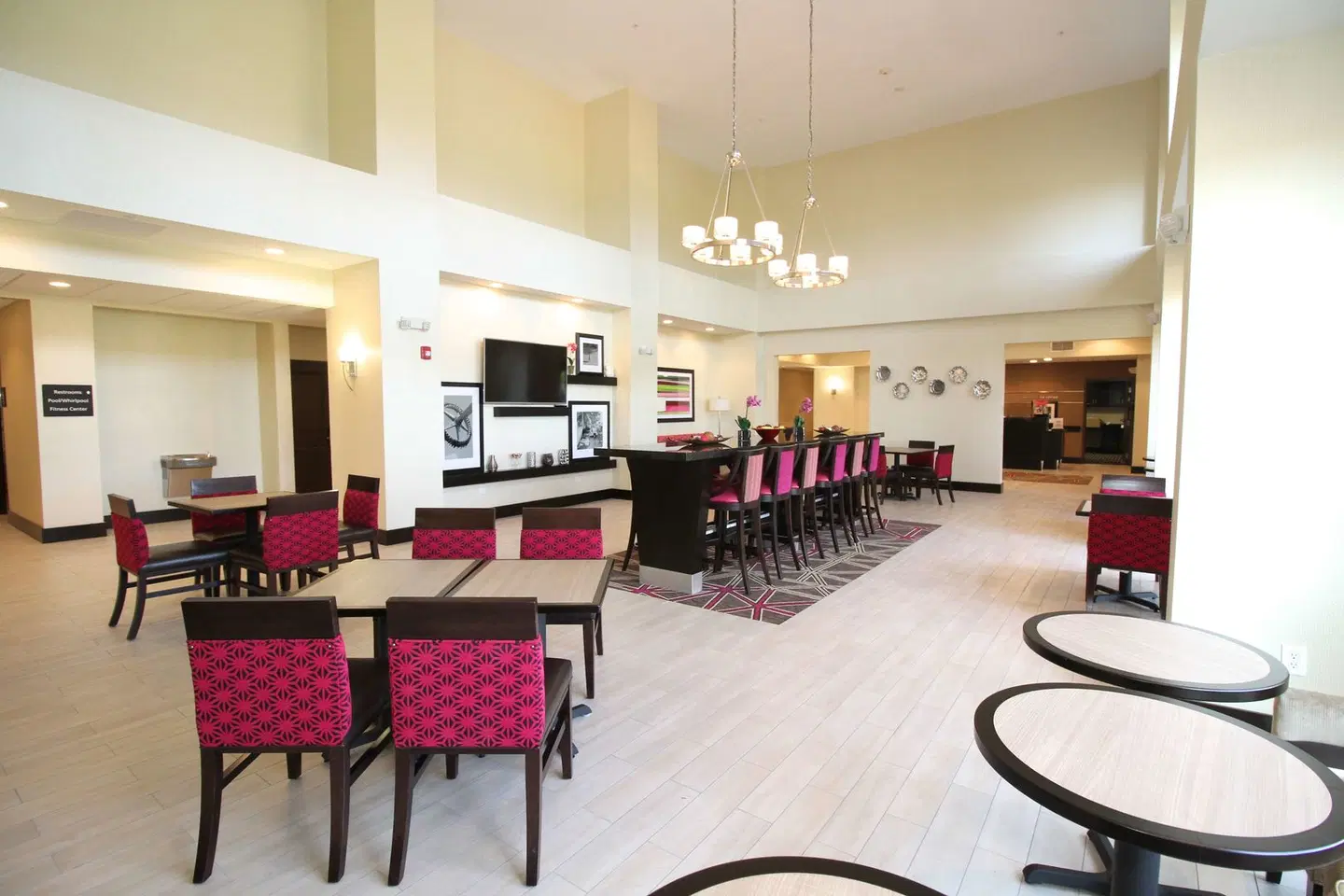 Hampton Inn & Suites Sandusky/Milan Bar