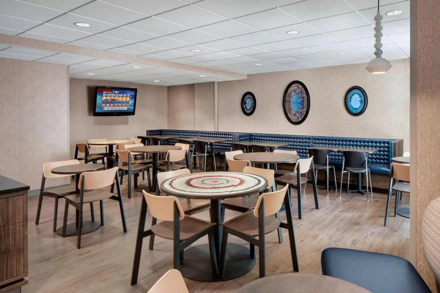 Fairfield Inn & Suites by Marriott Chicago Downtown/Magnificent Mile Restaurant