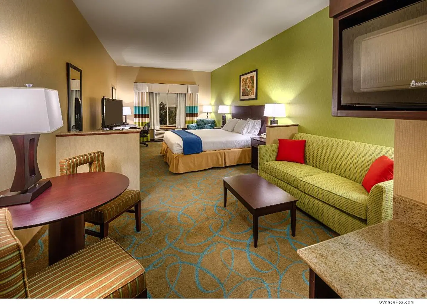 Hampton Inn & Suites Red Bluff ROOM_EXAMPLE