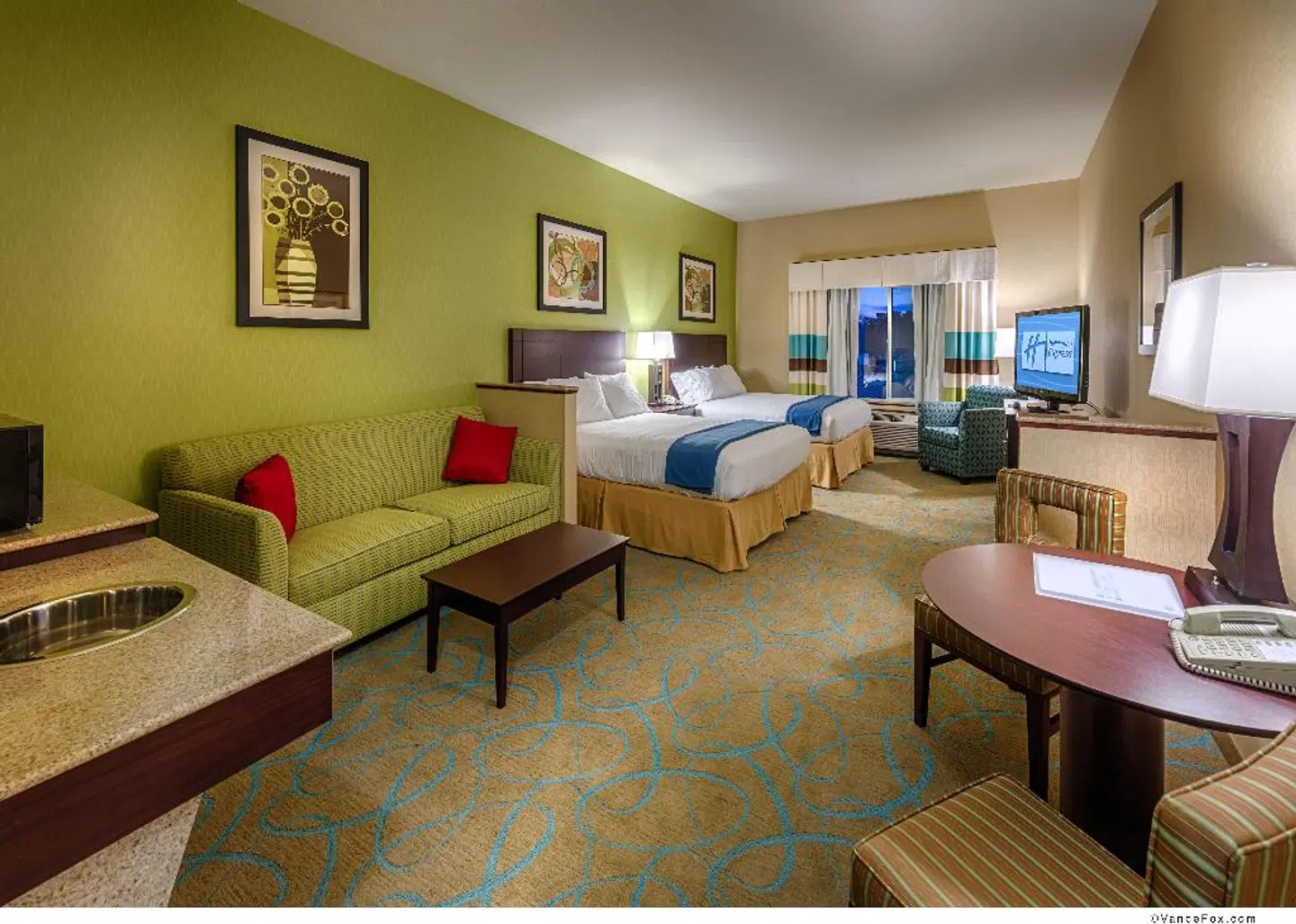 Hampton Inn & Suites Red Bluff ROOM_EXAMPLE