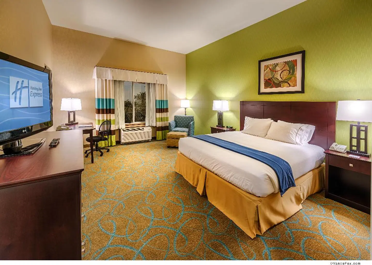 Hampton Inn & Suites Red Bluff ROOM_EXAMPLE
