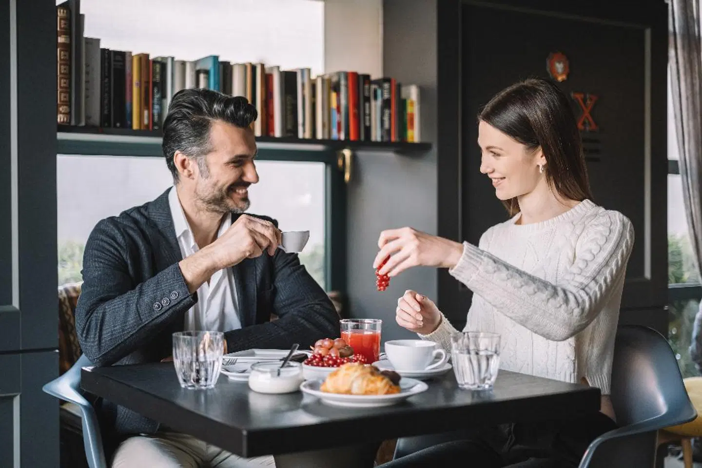 Elite Hotel Residence PEOPLE