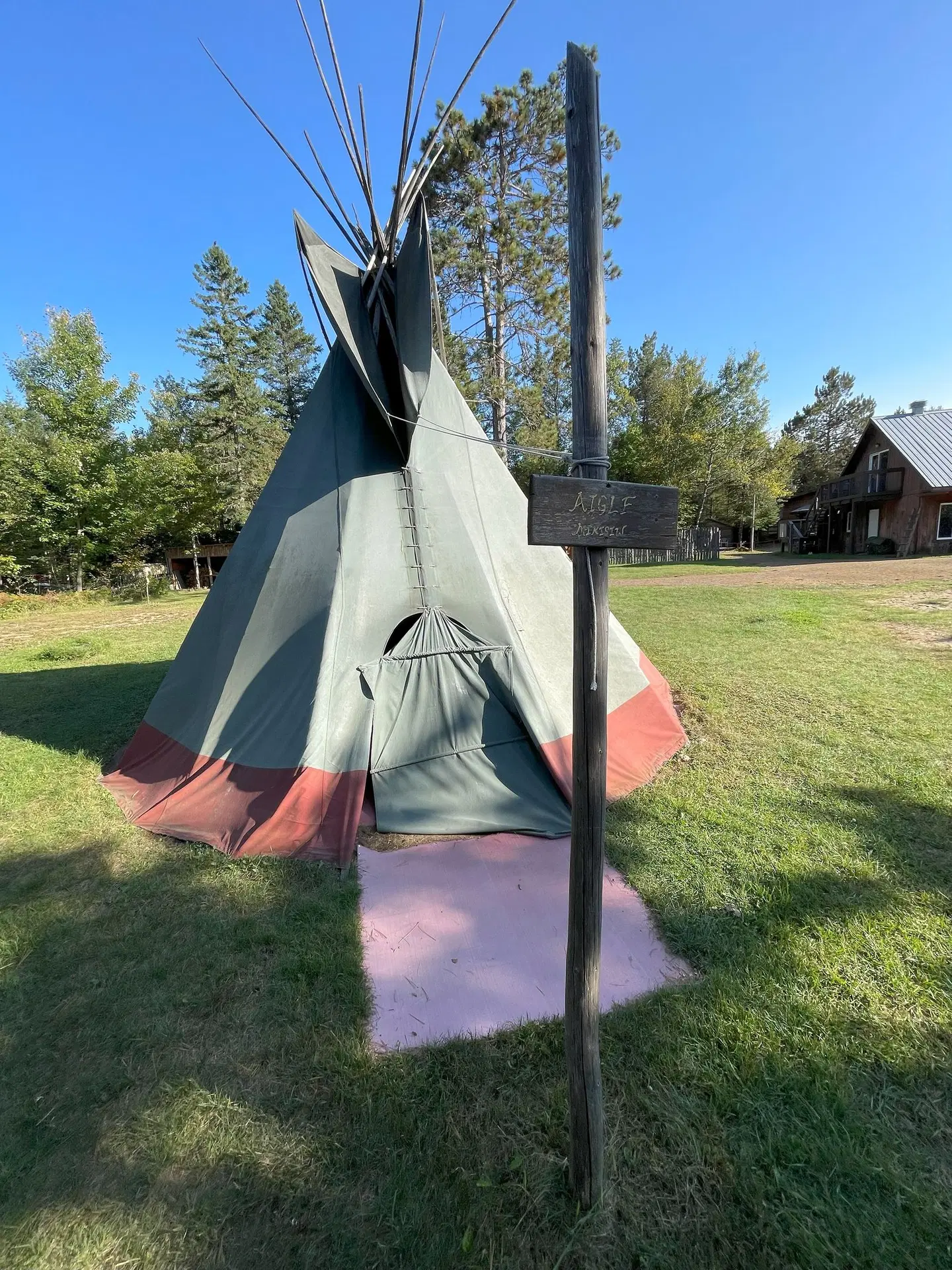 L'Auberge Refuge du Trappeur PEOPLE