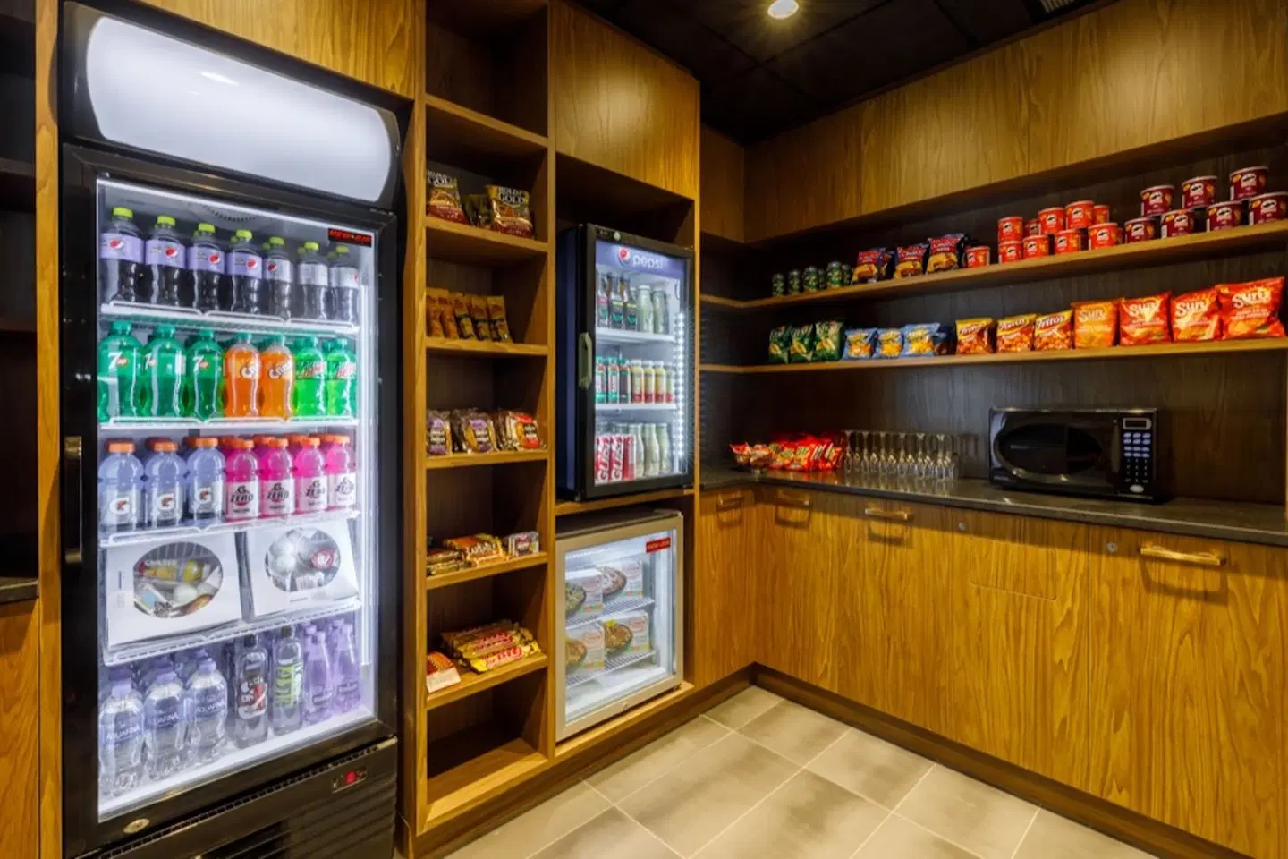 Four Points by Sheraton Levis Convention Centre BAR