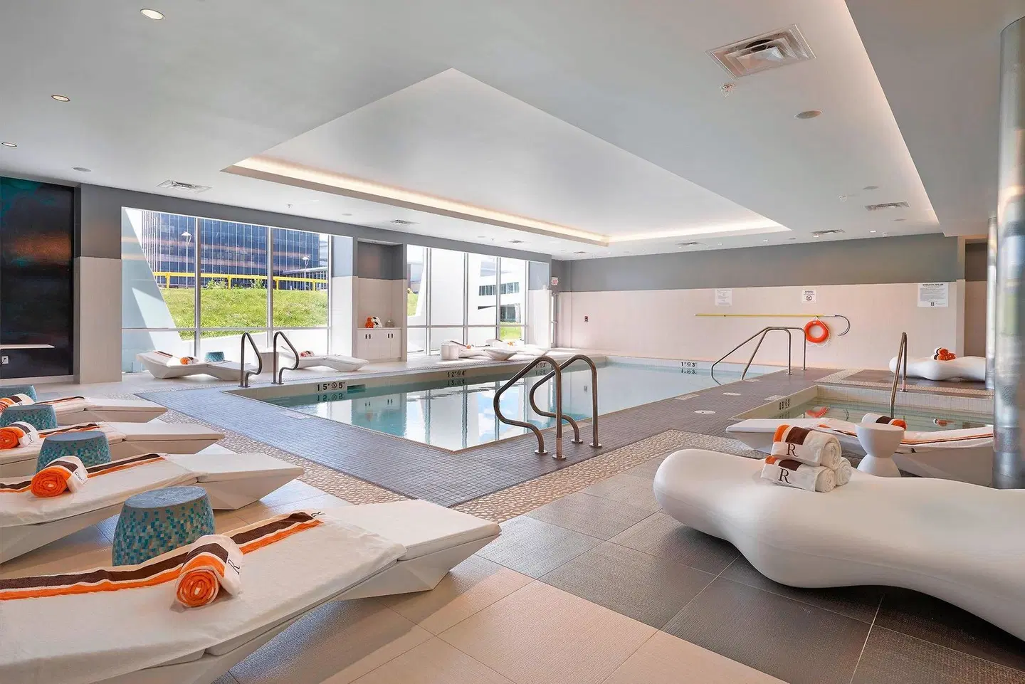 Renaissance Edmonton Airport Hotel HEALTH_BEAUTY