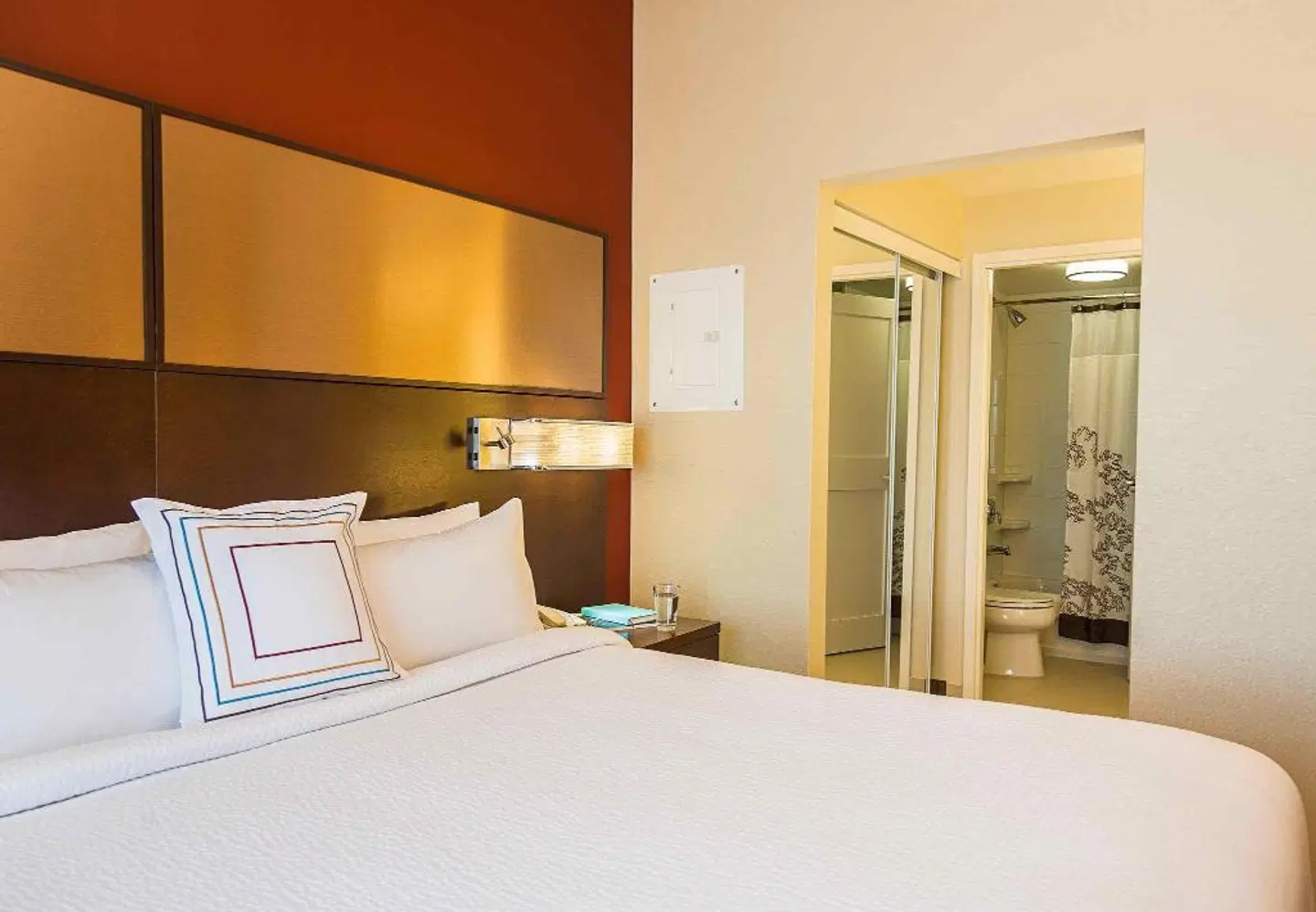 Residence Inn by Marriott Ottawa Airport ROOM_EXAMPLE