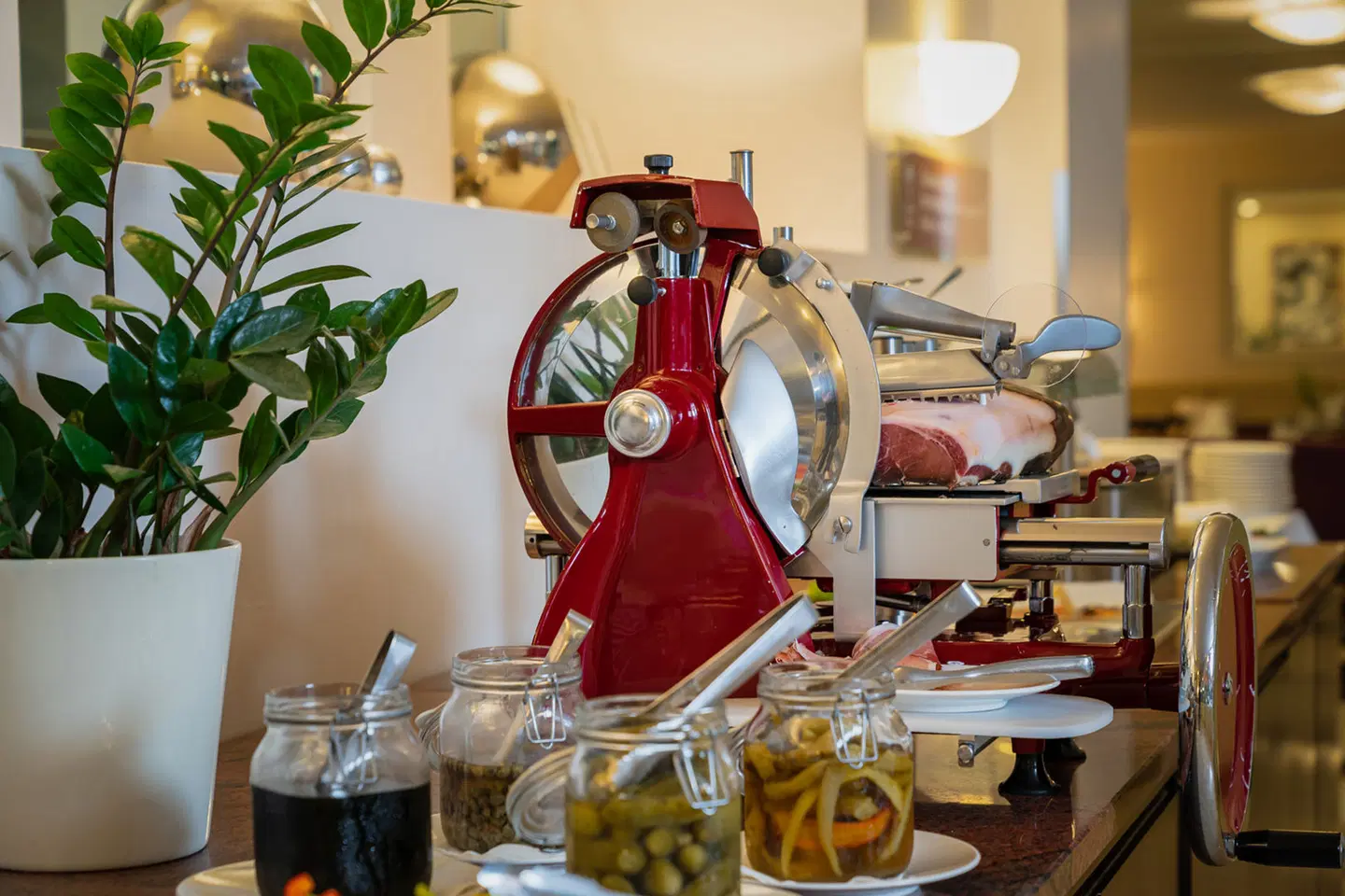 Sandwirth RESTAURANT