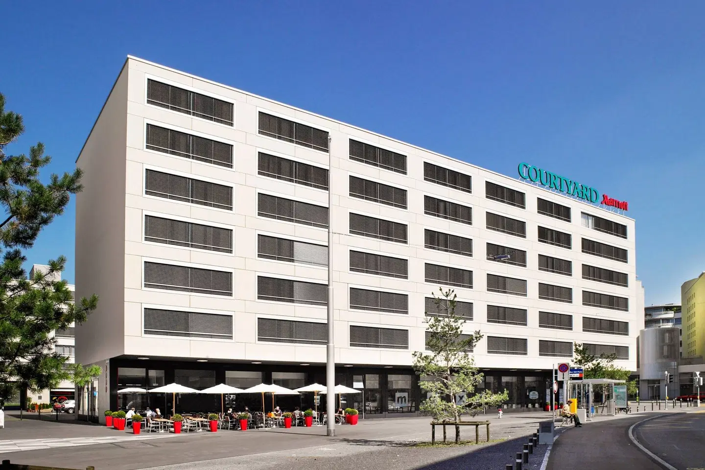 Courtyard by Marriott Zurich North EXTERIOR