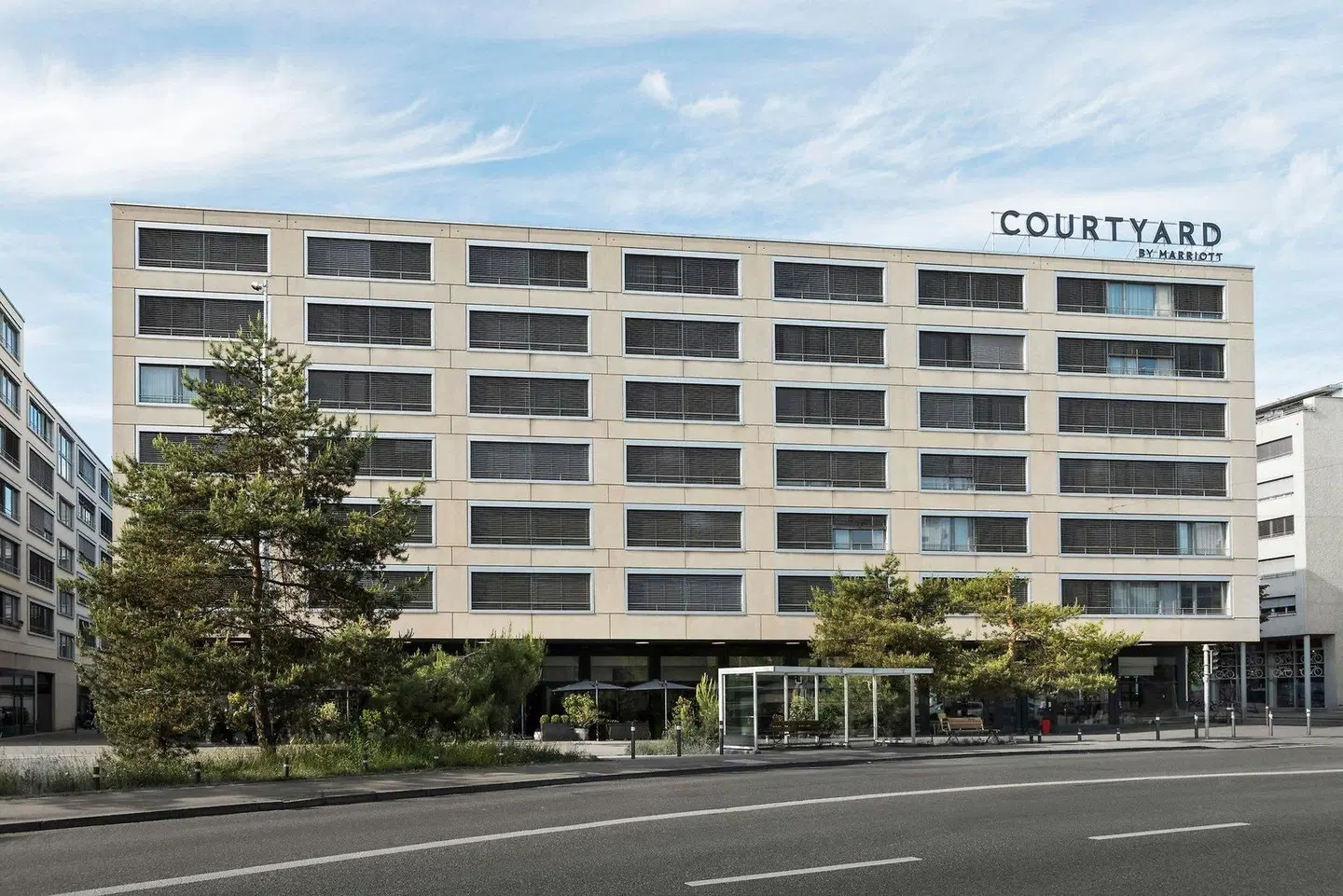 Courtyard by Marriott Zurich North EXTERIOR
