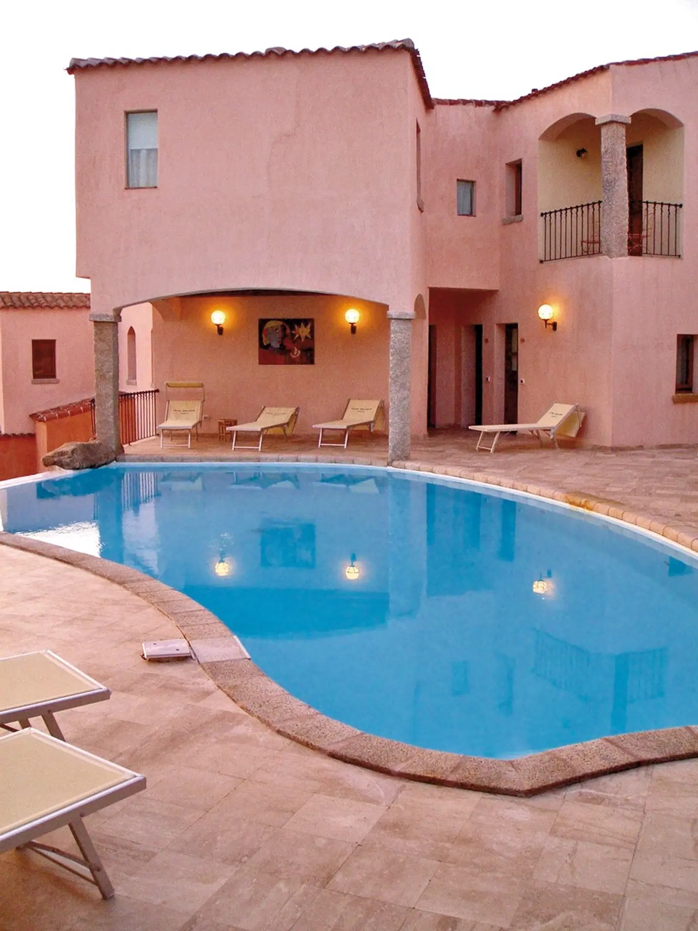 Arathena INDOOR_POOL