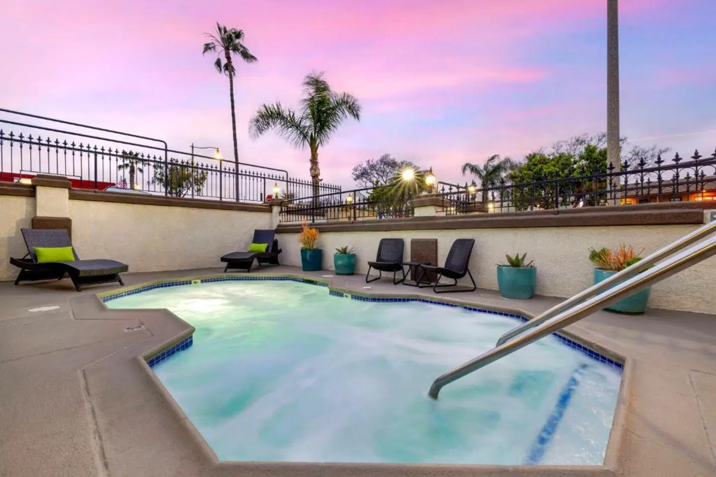 Best Western Galleria Inn, Redondo Beach OUTDOOR_POOL