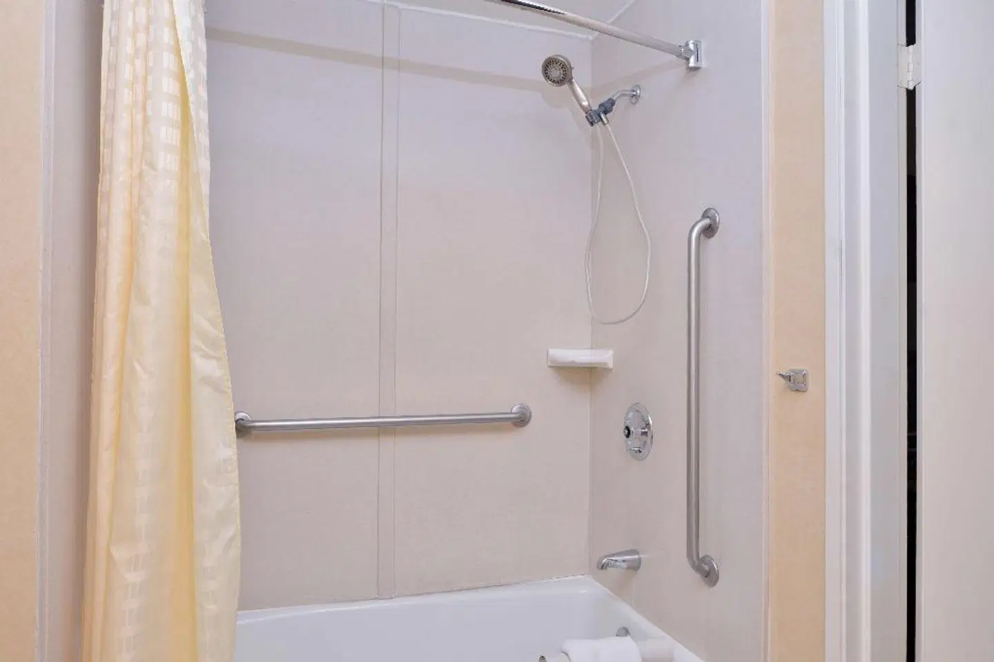 Best Western Airpark Hotel - LAX Badezimmer