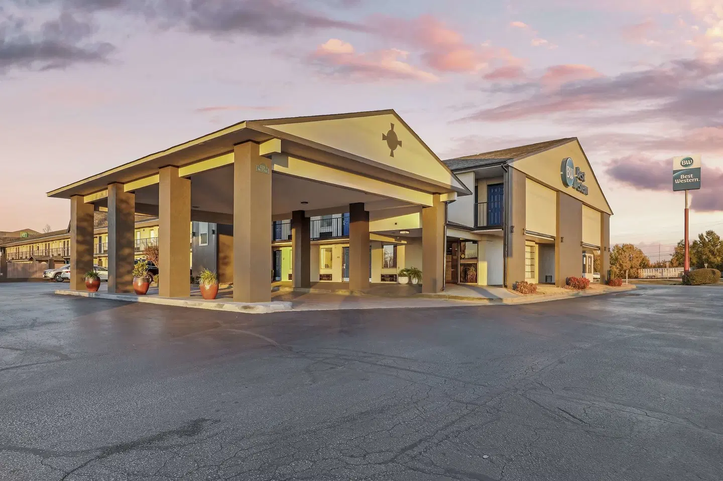 Best Western Athens Inn EXTERIOR