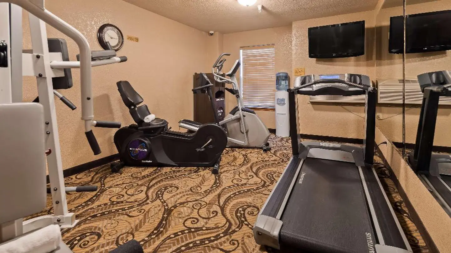 Best Western PLUS Bayshore Inn SPORTS_AND_LEISURE