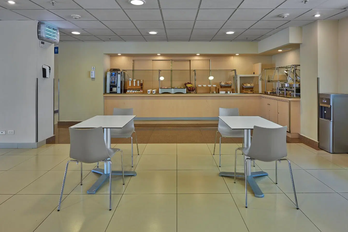 City Express by Marriott Campeche BAR