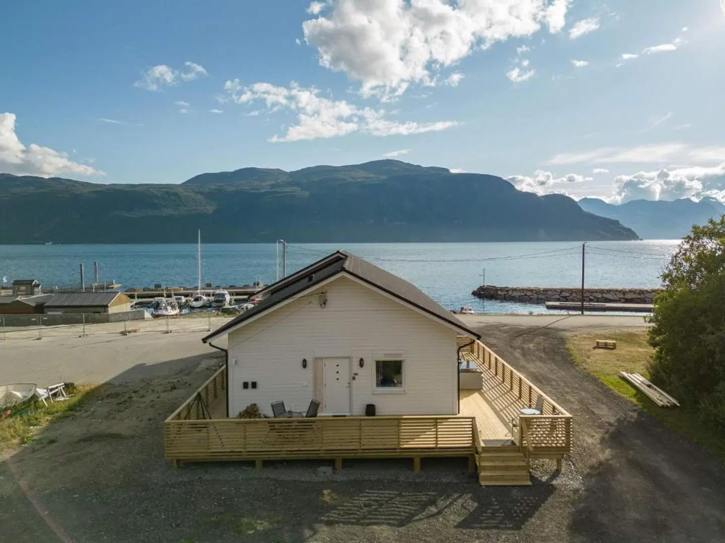 Alpan Apartments EXTERIOR